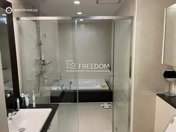4-комнатная квартира, этаж 19 из 26, 141 м²