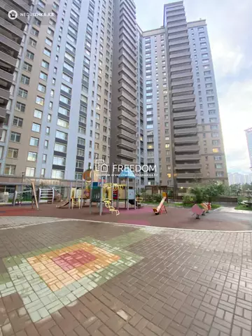 4-комнатная квартира, этаж 19 из 26, 141 м²