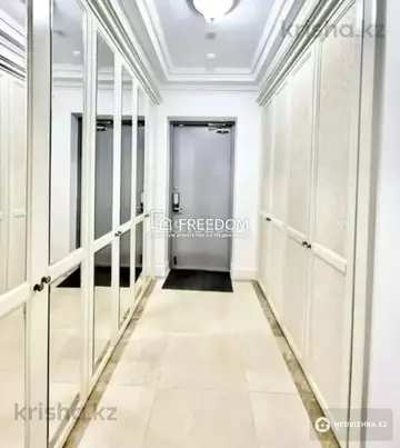 4-комнатная квартира, этаж 21 из 31, 166 м²