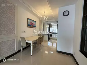 4-комнатная квартира, этаж 7 из 18, 137 м²