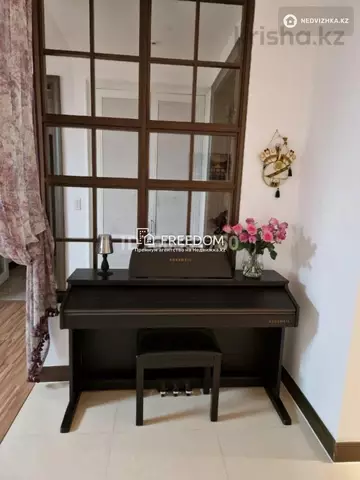 4-комнатная квартира, этаж 21 из 24, 148 м²
