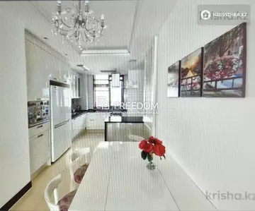 4-комнатная квартира, этаж 21 из 24, 148 м²