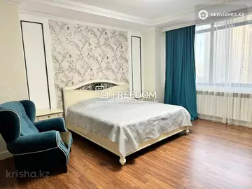5-комнатная квартира, этаж 14 из 33, 188 м²