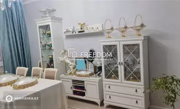 4-комнатная квартира, этаж 10 из 10, 92 м²