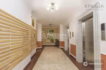 4-комнатная квартира, этаж 10 из 10, 92 м²