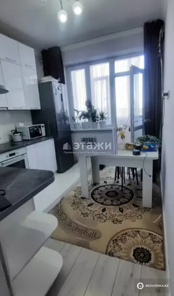 1-комнатная квартира, этаж 10 из 12, 38 м²