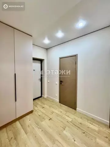 2-комнатная квартира, этаж 3 из 6, 40 м²
