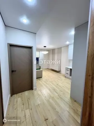 2-комнатная квартира, этаж 3 из 6, 40 м²
