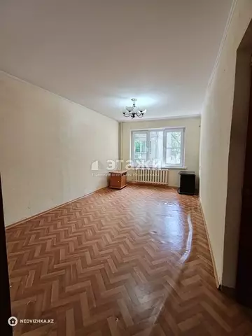 3-комнатная квартира, этаж 2 из 5, 65 м²