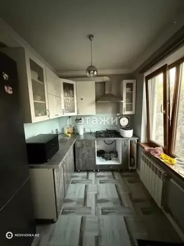 3-комнатная квартира, этаж 5 из 5, 58 м²