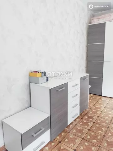 3-комнатная квартира, этаж 3 из 5, 59 м²