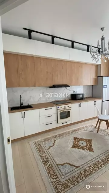 3-комнатная квартира, этаж 6 из 18, 74 м², на длительный срок