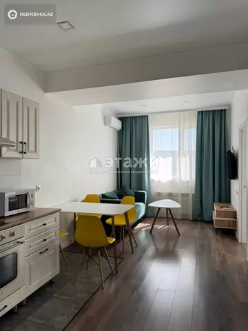2-комнатная квартира, этаж 8 из 12, 59 м², на длительный срок