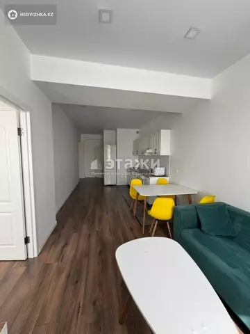 2-комнатная квартира, этаж 8 из 12, 59 м², на длительный срок