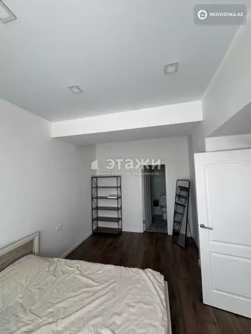 2-комнатная квартира, этаж 8 из 12, 59 м², на длительный срок