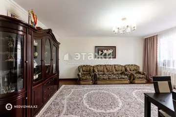 2-комнатная квартира, этаж 5 из 9, 78 м²