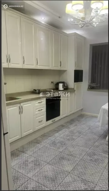3-комнатная квартира, этаж 7 из 19, 118 м²