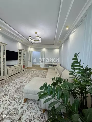 4-комнатная квартира, этаж 9 из 12, 119 м²