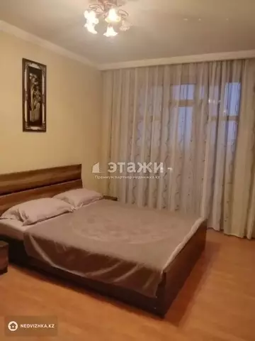 3-комнатная квартира, этаж 8 из 12, 80 м²