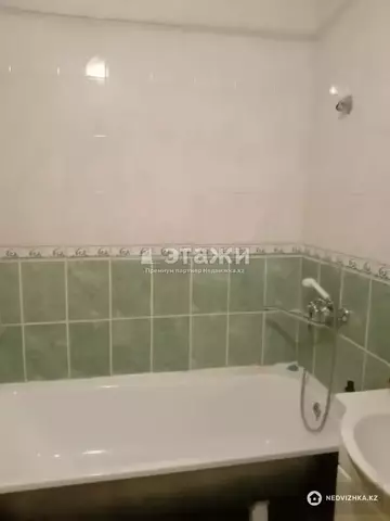 3-комнатная квартира, этаж 8 из 12, 80 м²