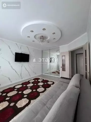 1-комнатная квартира, этаж 10 из 10, 40 м²