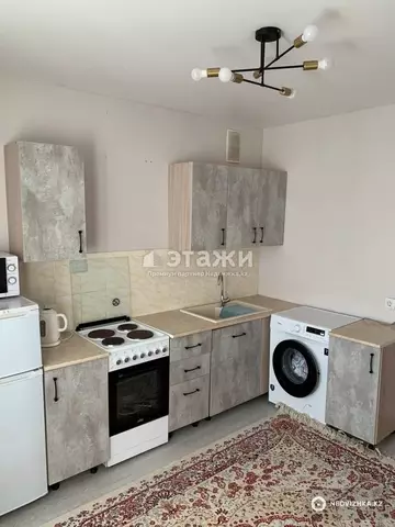 1-комнатная квартира, этаж 2 из 10, 37 м²
