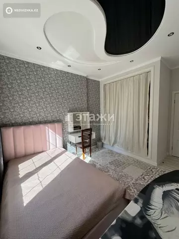 3-комнатная квартира, этаж 1 из 7, 82 м²