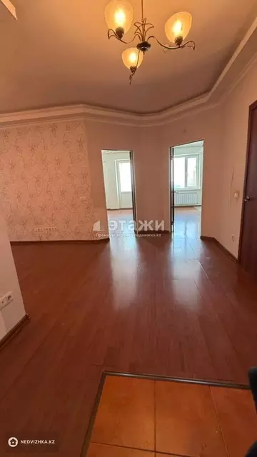 2-комнатная квартира, этаж 9 из 13, 79 м²