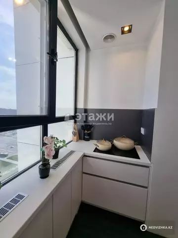 3-комнатная квартира, этаж 19 из 21, 80 м²