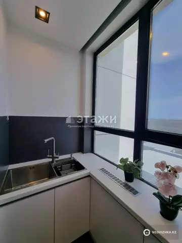3-комнатная квартира, этаж 19 из 21, 80 м²