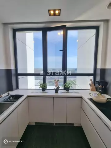 3-комнатная квартира, этаж 19 из 21, 80 м²