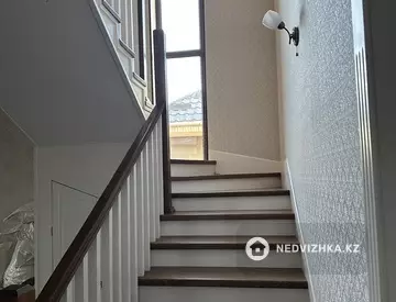 5-комнатный дом, 8 соток, 211 м²