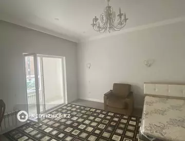 1-комнатная квартира, этаж 4 из 10, 40 м²