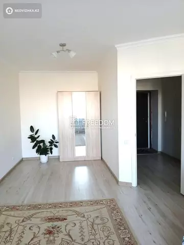 1-комнатная квартира, этаж 8 из 13, 43 м²