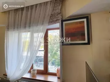 3-комнатная квартира, этаж 2 из 5, 70 м², на длительный срок
