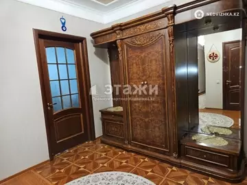 4-комнатная квартира, этаж 6 из 25, 128 м²