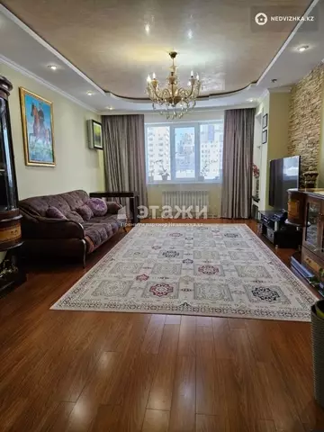 4-комнатная квартира, этаж 6 из 25, 128 м²