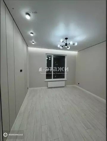 2-комнатная квартира, этаж 8 из 16, 38 м²