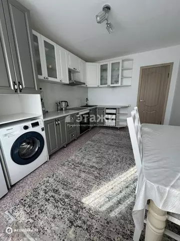 2-комнатная квартира, этаж 3 из 4, 54 м²