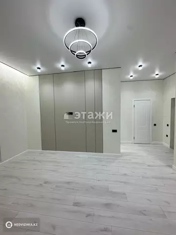 2-комнатная квартира, этаж 9 из 12, 40 м²