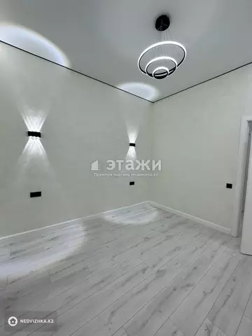 2-комнатная квартира, этаж 9 из 12, 40 м²