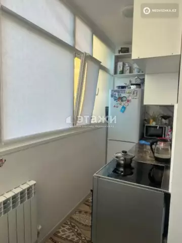 2-комнатная квартира, этаж 3 из 18, 45 м²