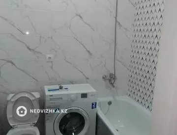 1-комнатная квартира, этаж 3 из 12, 38 м²