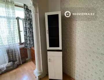 3-комнатная квартира, этаж 3 из 3, 60 м²
