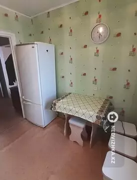 1-комнатная квартира, этаж 4 из 5, 33 м²