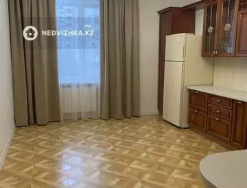 5-комнатная квартира, этаж 3 из 6, 190 м², на длительный срок