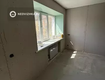 1-комнатная квартира, этаж 3 из 4, 32 м²
