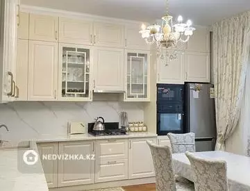 7-комнатный дом, 7 соток, 300 м²