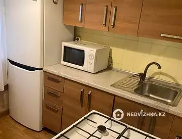3-комнатная квартира, этаж 1 из 4, 63 м²