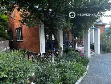 5-комнатный дом, 9 соток, 280 м²